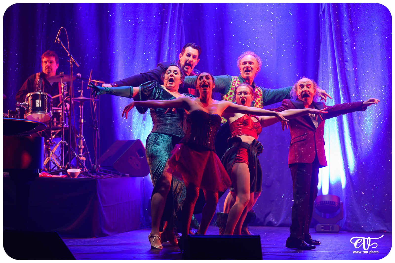 PLEIN FEU (CIE AVRIL EN SEPTEMBRE)